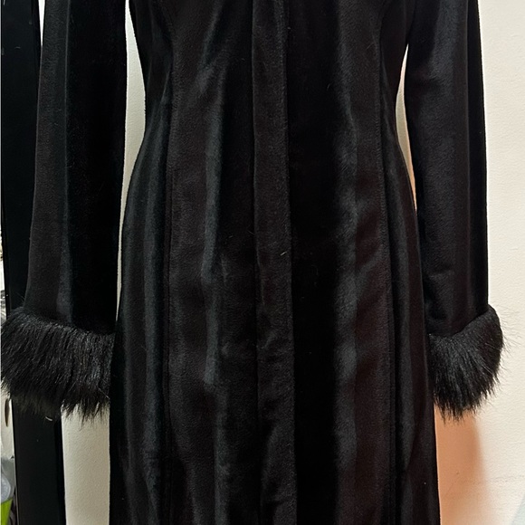 Vintage Guess jeans Glamour black velour mid length coat, size:Small - Picture 3 of 10